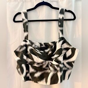 NWT - Banana Republic Olive & White Twist-Front Crop Top